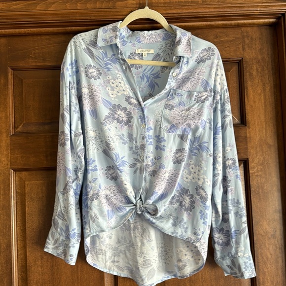 NWOT Z Supply 100% Rayon Light Blue Floral Long Sleeve Blouse size XS - Picture 1 of 6